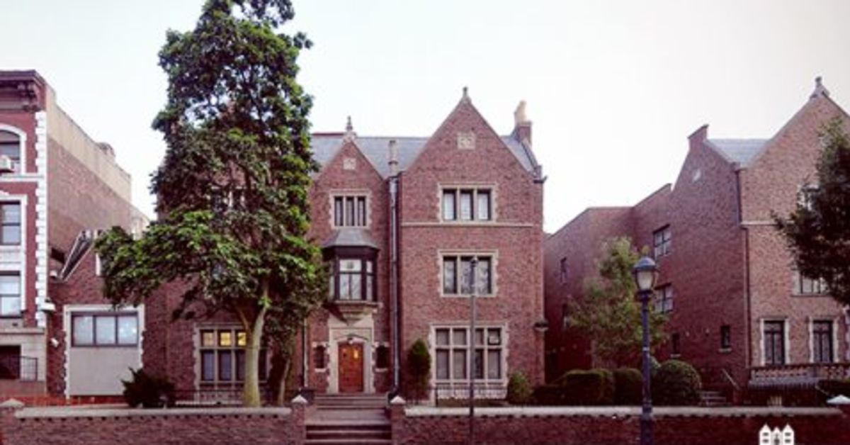 See To Believe: Chilling Questions After Driver Targets Major Jewish Center In Brooklyn (Video) 