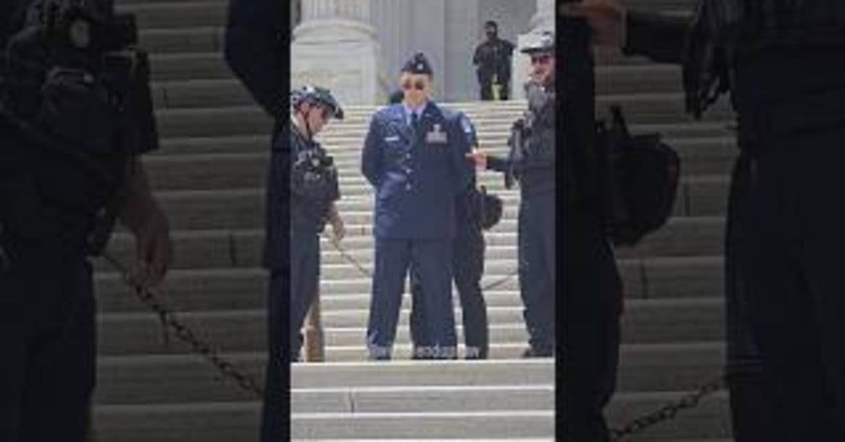 Handcuffed On The Capitol Steps: Air Force Major In Full Dress Uniform Demands Trump-Vance Impeachment (Video)