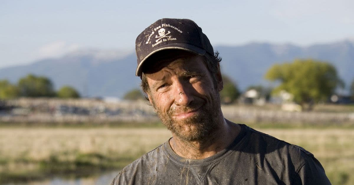 Plain And Simple: Mike Rowe ROASTS WEF For Blaming The &quot;Everyday&quot; Man For The World&#039;s Problems