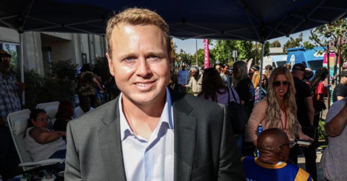 Another Hollywood Celebrity Takes Aim At Spencer PrattHis Response Instantly Steals The Show