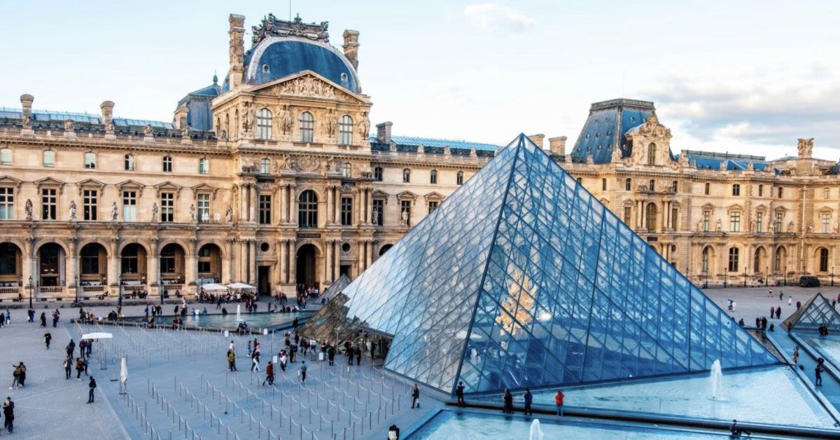 Multiple Arrests Made By French Police In Heist Of Crown Jewels From The Louvre