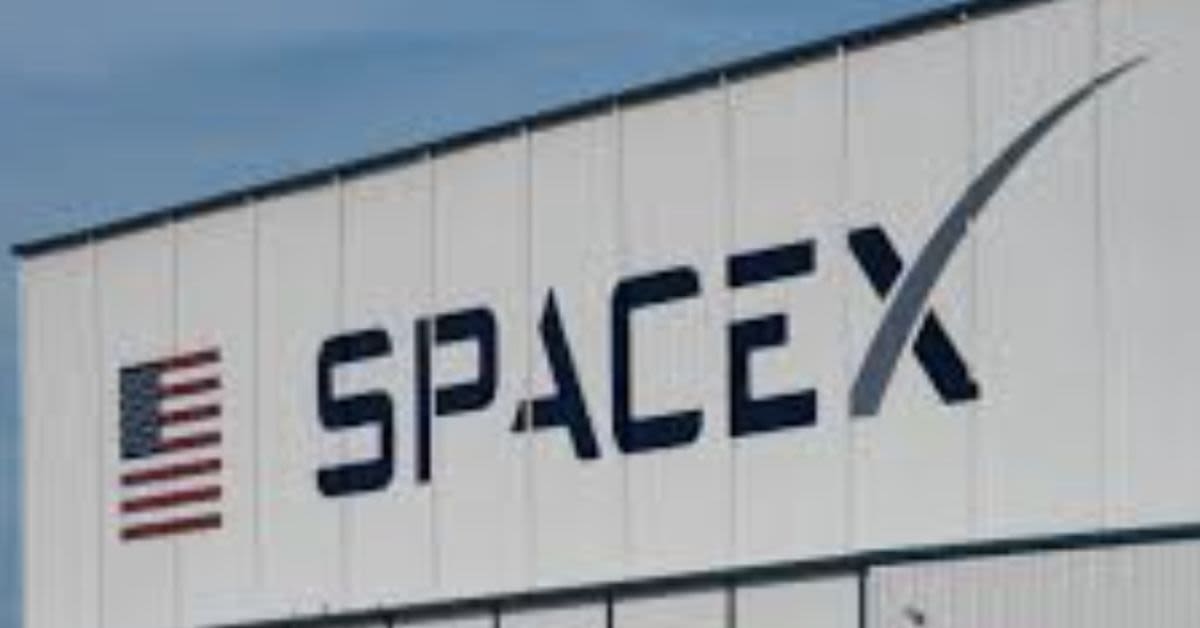 Musks SpaceX Accuses Bezos Of Unmitigable Collision Risks In Explosive FCC Kuiper Complaint
