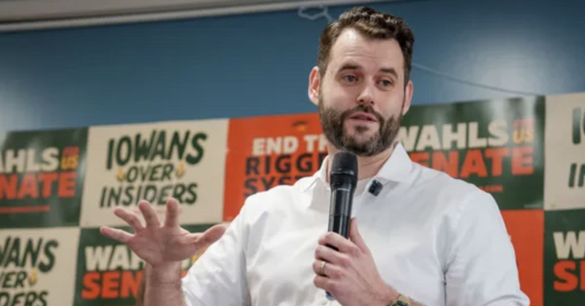Iowa Senate Hopeful Zach Wahls Backed Bail Fund That Freed Courthouse Arsonist And Cop Attackers