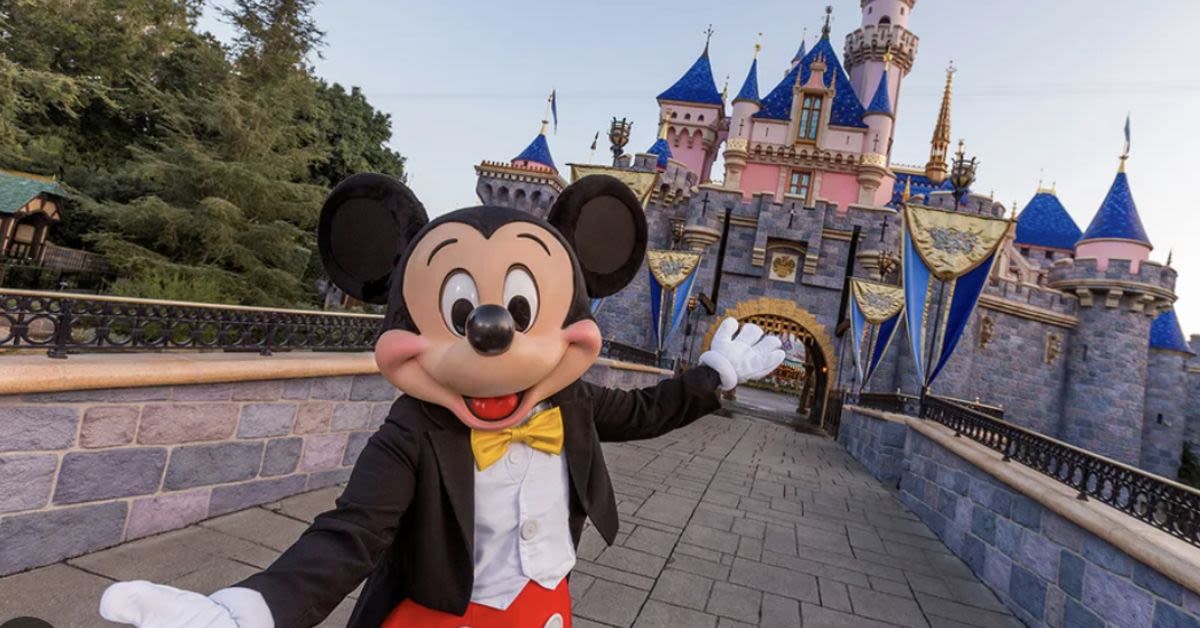 Massive MAGA Invasion Planned For Disneyland&#039;s &#039;Gay Day&#039;