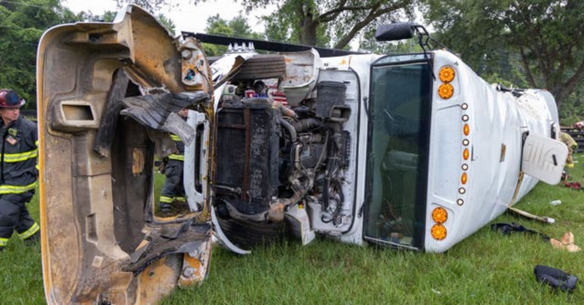 Florida Farming Turns FATAL: Massive Collision On Florida Highway Claims 8 Lives, Injures 45 Migrant Workers