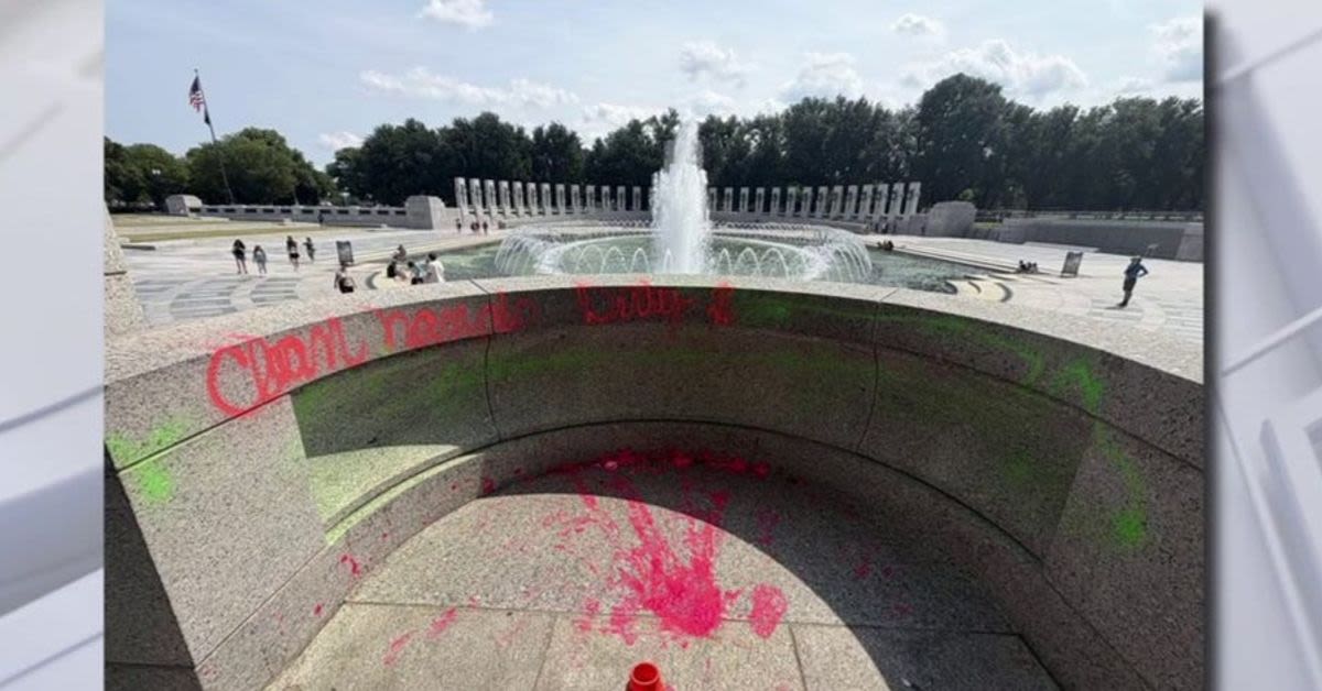 Vandals Just Shut Down The WWII Memorial And Patriots Are Furious