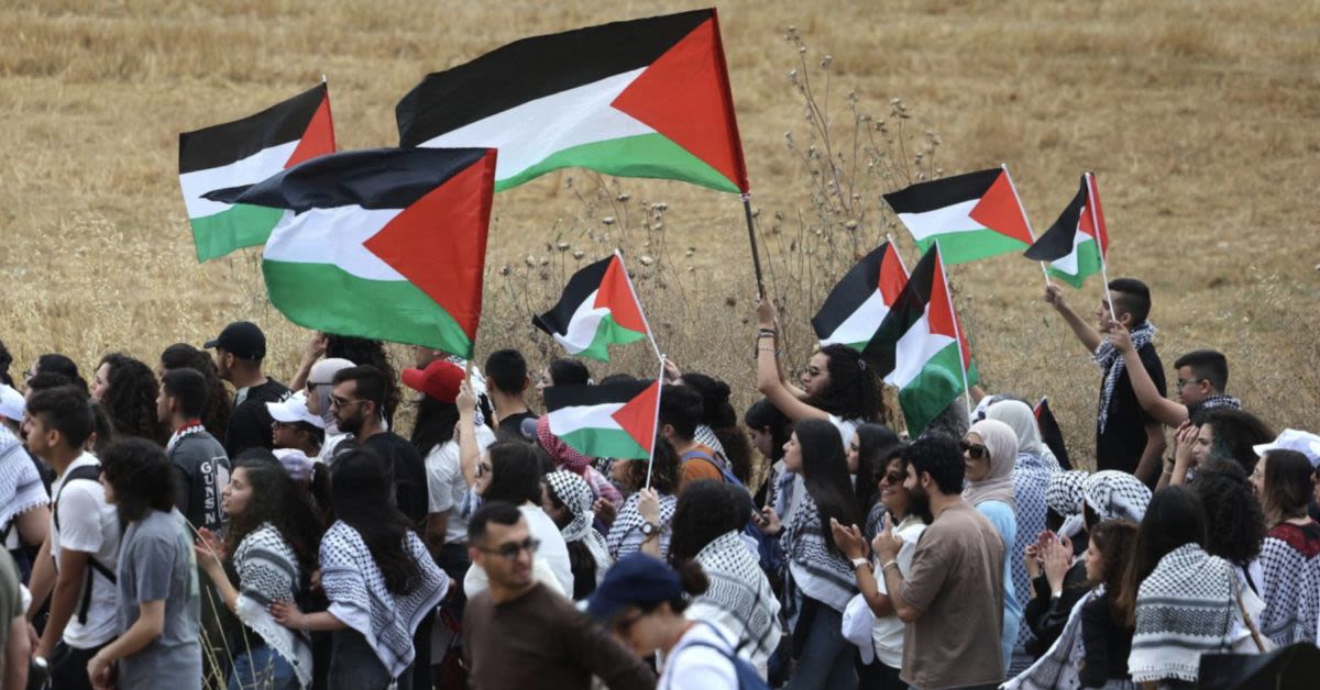 Poll Shows Most Palestinians Still Back Hamas As Trump Pushes For Deradicalization