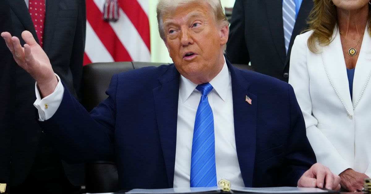Trump Warns Deep-Blue D.C. May Face Direct Federal Rule After Socialist Surge In Mayors Race