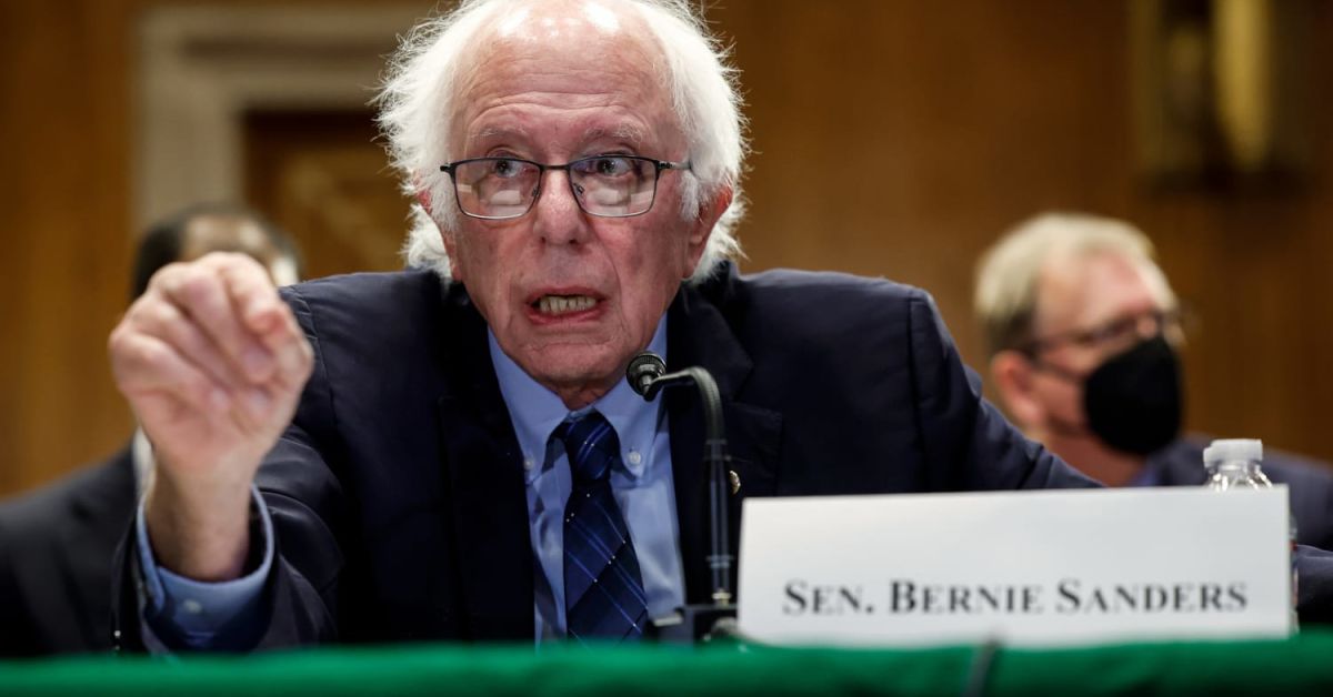 Sanders Unloads On Trumps Economy Claim, Warns America Is Sliding Into Authoritarianism