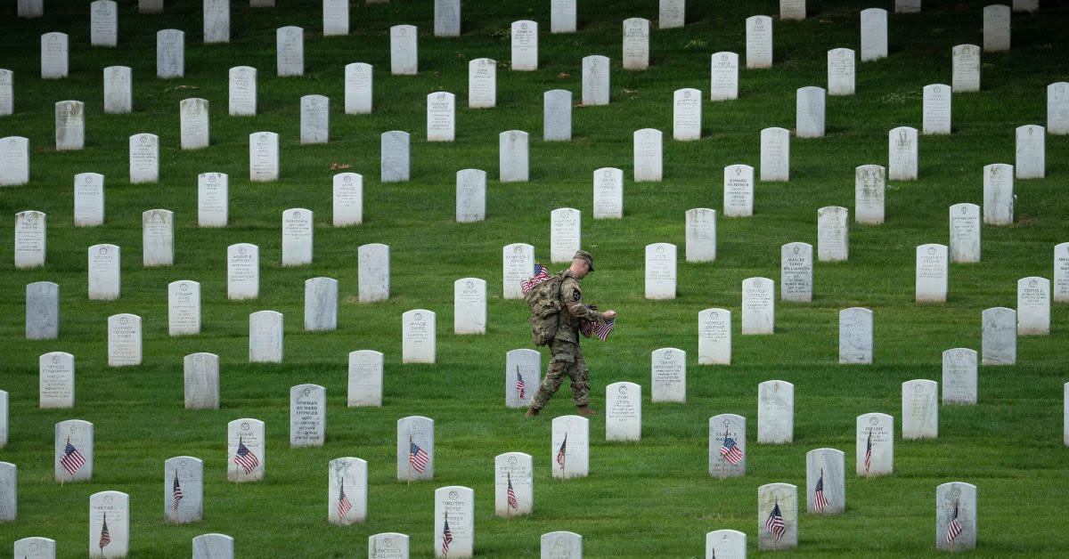 Woman Asked For One Photo Of Her Fallen Husband's Grave At ArlingtonThe Response Was Miraculous!