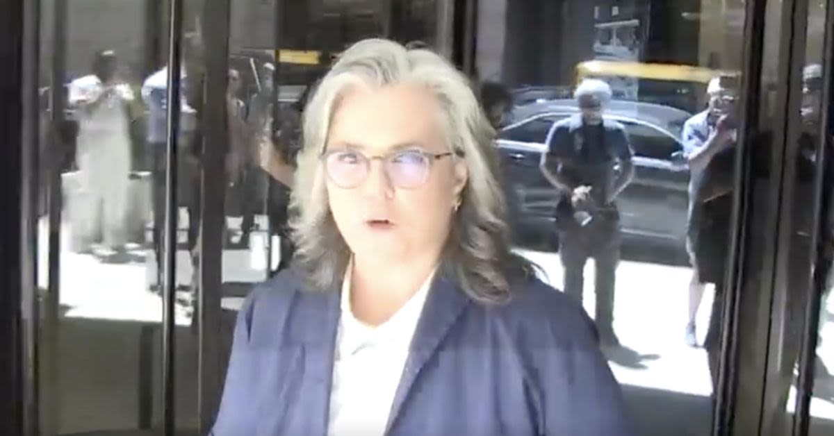 Rosie ODonnell Loses Her Mind, Brands Trump Fans Racists, Homophobic, UnAmerican