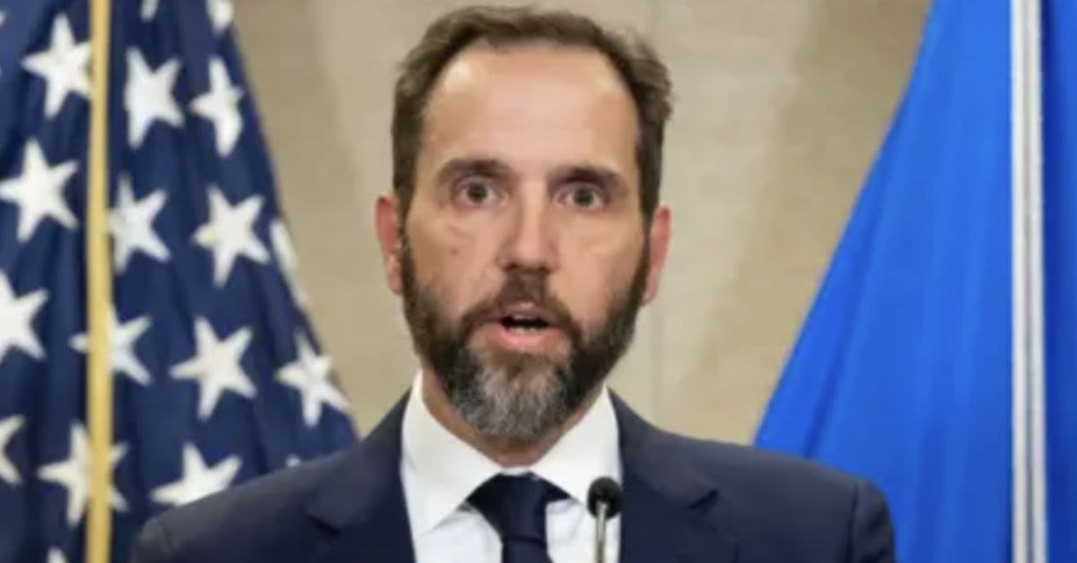 Top Constitutional Scholar Sounds Alarm On Jack Smiths Secret Trump-World Phone Dragnet